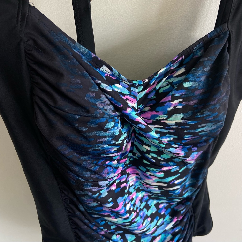 3/$25 IT FIGURES! One Piece Swimdress Black Blue Abstract 18 Tummy Thinner‎ - Picture 2 of 10